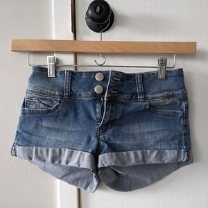 Guess jean shorts 27